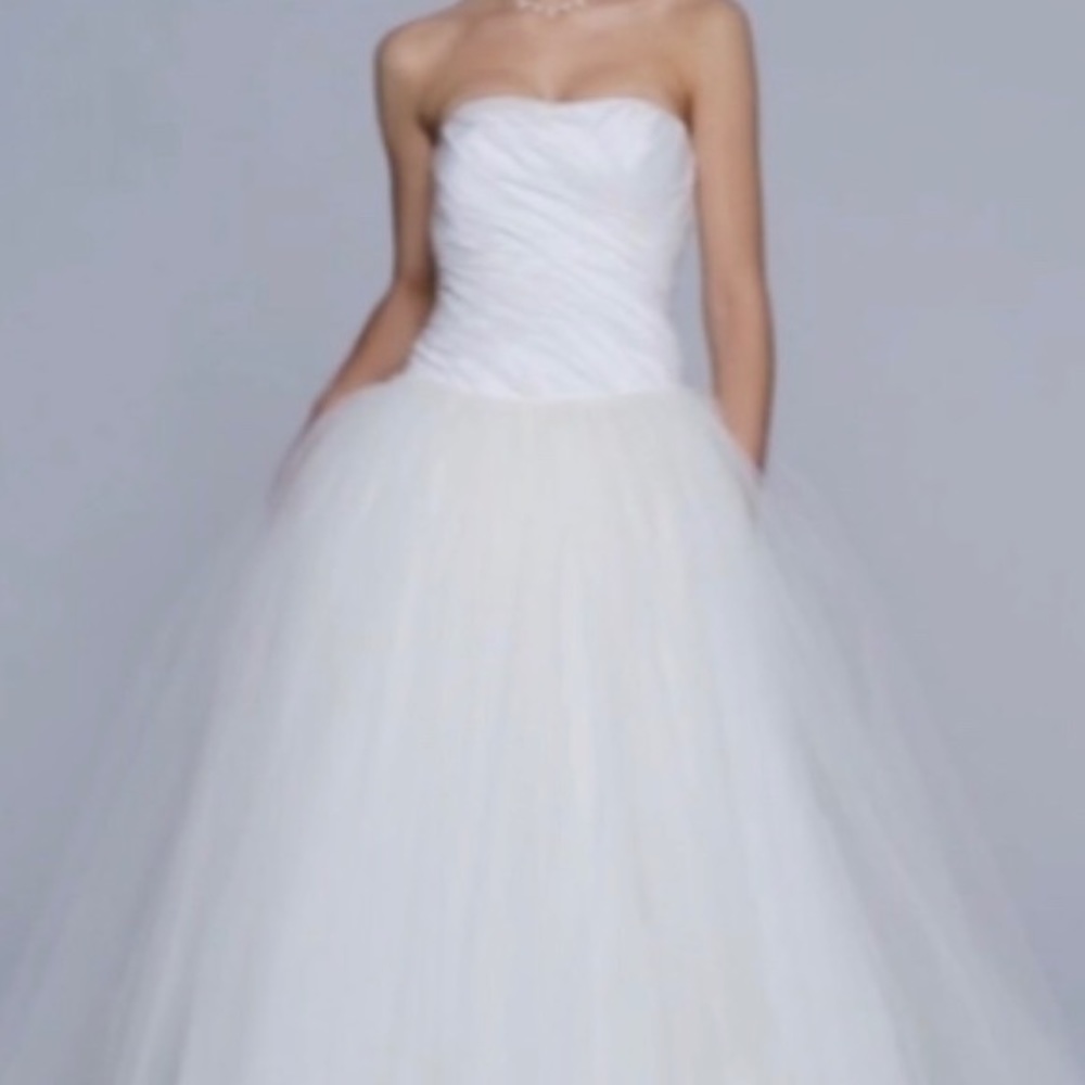 NEW WITH TAGS BLACK by Vera Wang Wedding Dress